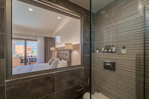 Tweepersoonskamer met 1 of 2 bedden, superior, uitzicht op het zwembad
