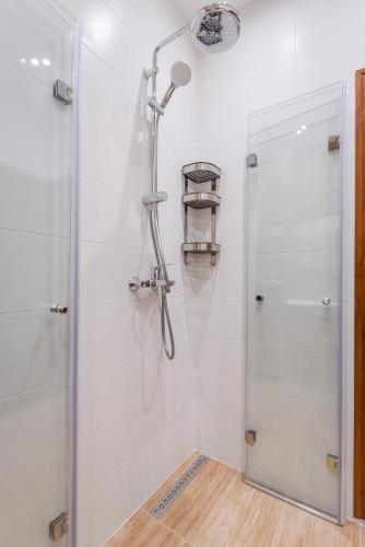Cosy & renovated 2BD flat near Vitoshka by Flat Mаnager, Sofia (Foto 2)