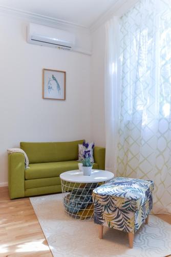 Cosy & renovated 2BD flat near Vitoshka by Flat Mаnager, Sofia (Foto 5)
