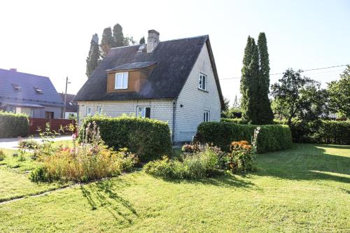 Krusttēvu māja (Krusttevu maja) in Sigulda