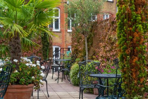 Knightsbridge Roof Garden Rooms - image 11
