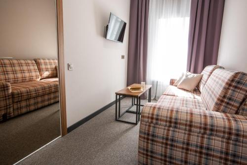 269719505 Kulikovskiy hotel