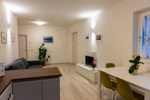  Casa vacanza FIUME in Pietramurata