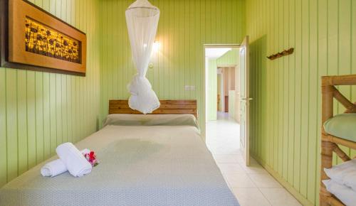 GREEN HOUSE in Deshaies