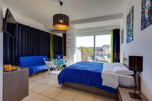 Studio with sea view furnished terrace and wifi at Napoli 3 km away from the beach