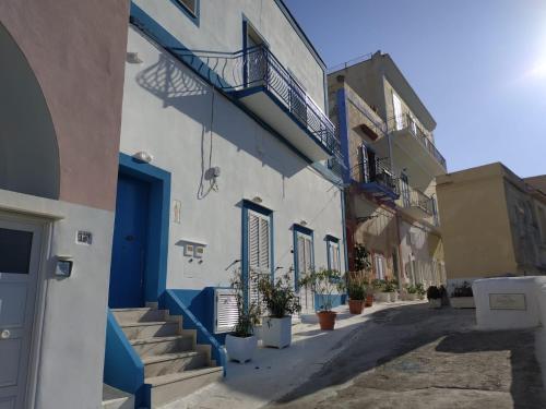 Entrance, Casa Tatillo - Immobilevante in Ponza Island