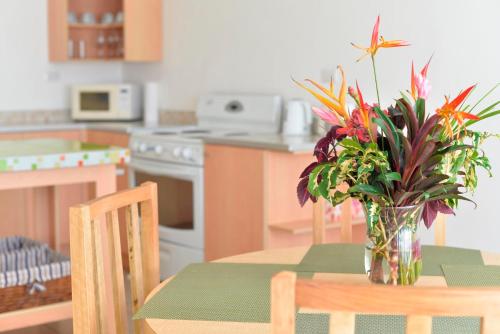 Facilities, Supercostarica in Grecia