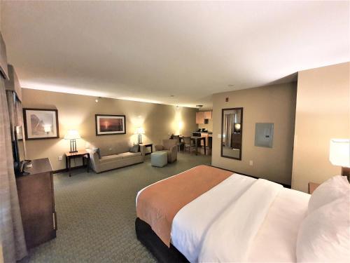 AmeriVu Inn and Suites - Chisago City