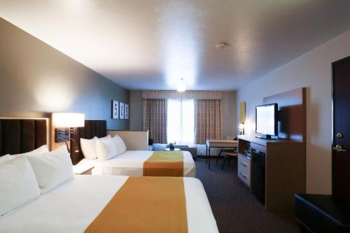 Oxford Suites Spokane Valley - image 7