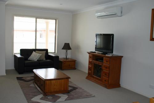 B&B Cowra - Breakaway Apartments - Bed and Breakfast Cowra