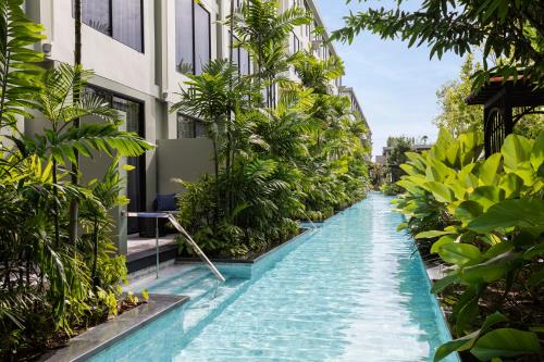 Pool Access, Guest room, 2 Double room in Four Points by Sheraton Phuket Patong Beach Resort