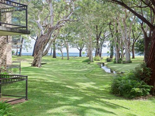 23 'Bay Parklands', 2 Gowrie Avenue - Little Beach, air con, Pool & tennis court