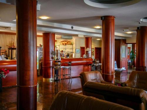 Фойє, Hotel Miramare in Малінска