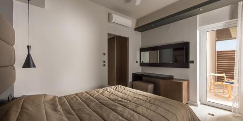Lito Beach Hotel – Gerani, OK