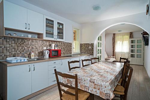 Anna Guesthouse