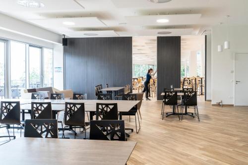 Meeting room / ballrooms, La Residence du Parc d'Olhain in Airport