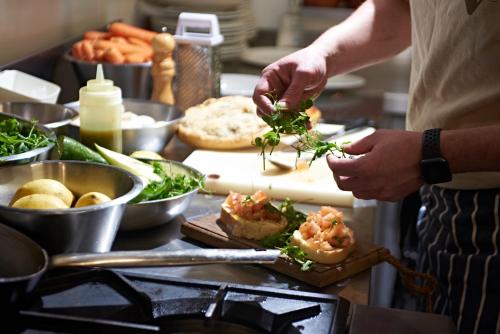 Valentino s Restaurant with Rooms