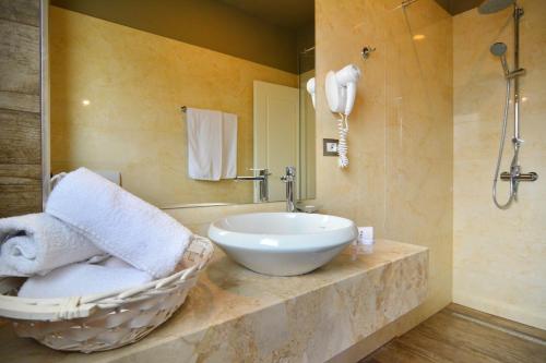 Sandy Beach Resort - image 2