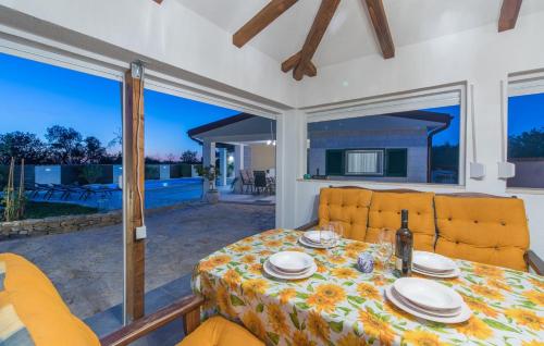 Holiday Home image 1
