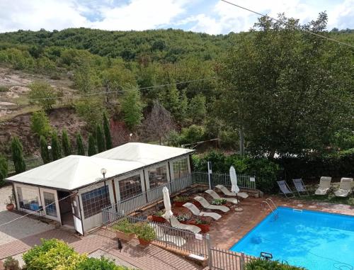 Swimming pool, Selvicolle Country House in Castelraimondo