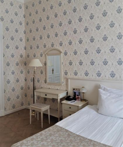 Hotel Rott – Prague, NY