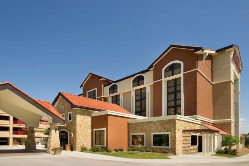 Drury Plaza Hotel San Antonio Airport - San Antonio