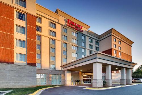 Drury Inn & Suites Charlotte Northlake, Huntersville