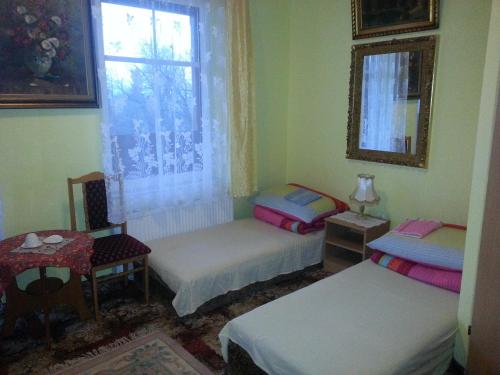 Triple Room (2 Adults + 1 Child) image 6