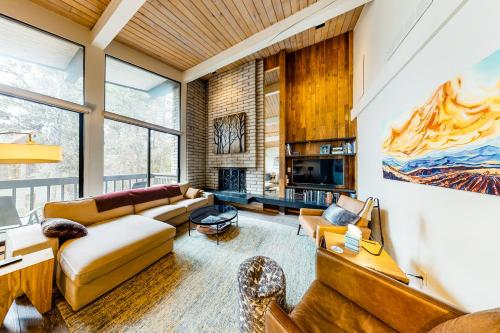 Tamarisk Treehouse Colorado