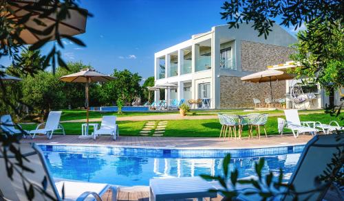 . Alonaki Resort