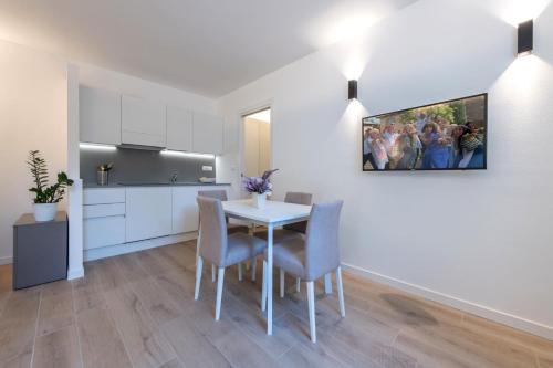 One-Bedroom Apartment image 6