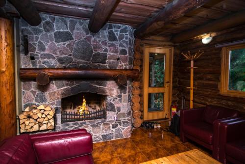 Fasilitas, Log Cabin in Kandava