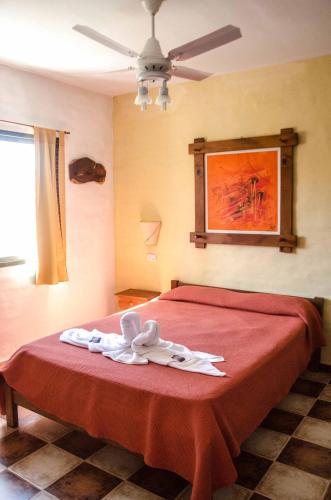 2 bedrooms, 3 beds
