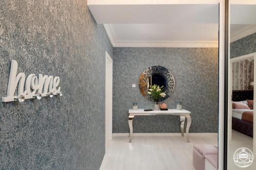 Two-Bedroom Suite image 10