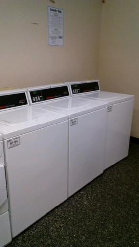 InTown Suites Extended Stay Louisville KY - Wattbourne Lane in Scottsburg (IN)