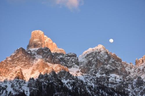 Okružje, The "small" Alpine Chalet & Dolomites Retreat in Siror