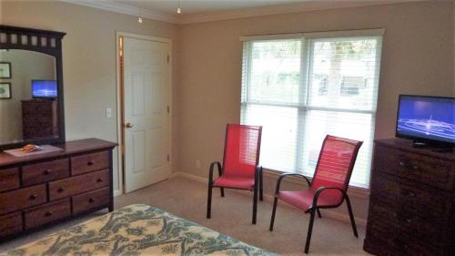 GUIDING LIGHT UNIT C - GROUNDFLOOR by Jekyll Realty - image 5