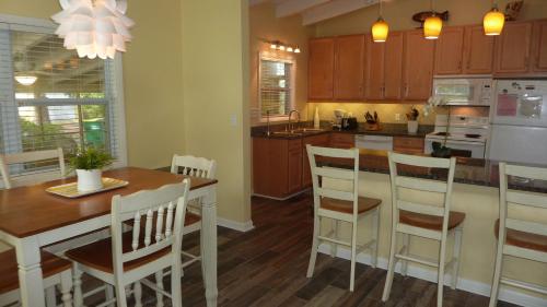 MELLOW YELLOW by Jekyll Realty - image 5