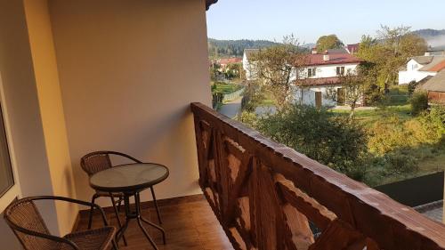 Family Room with Mountain View