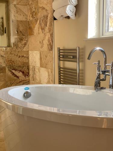 Удобства, Woodhouse Farm Lodge in Сполдинг