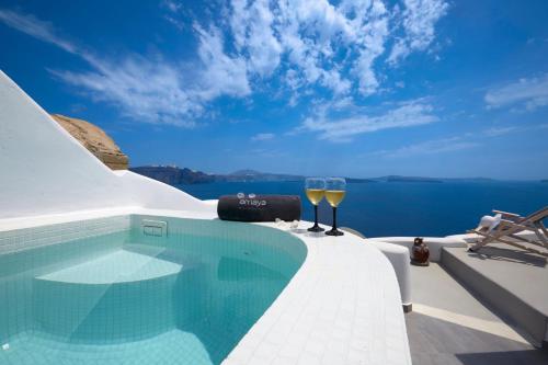 Elegant Santorini House Villa Castro Caldera View-Outdoor Hot Tub Oia