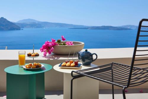 Elegant Santorini House Villa Harmony Caldera View-Outdoor Hot Tub Oia Santorini