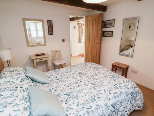 Crosscombe Barn - image 10