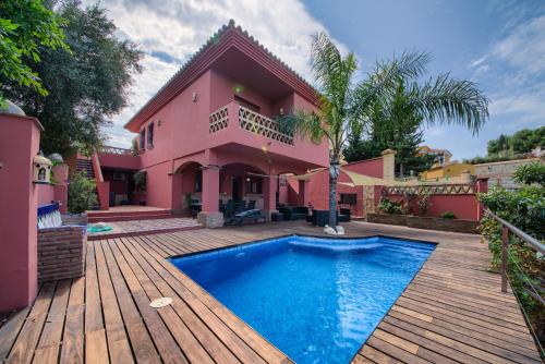 Holidays2Malaga Candado House pool & garden - image 9