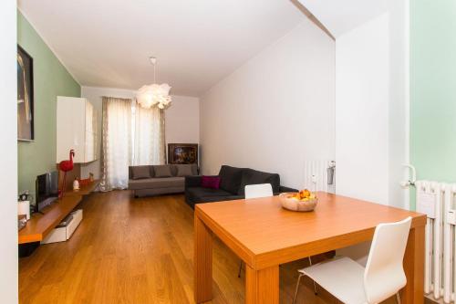 Porta Nuova & Parco del Valentino Roomy Flat - image 11