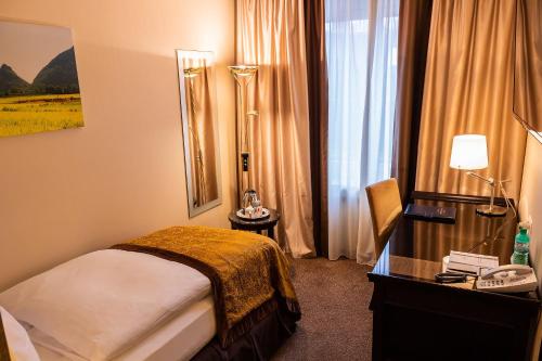 Hotel St.Gotthard - image 2