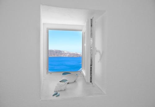 Elegant Santorini House - 1 Bedroom - Villa Windswept House - Amazing Caldera View and Outdoor Hot T Santorini