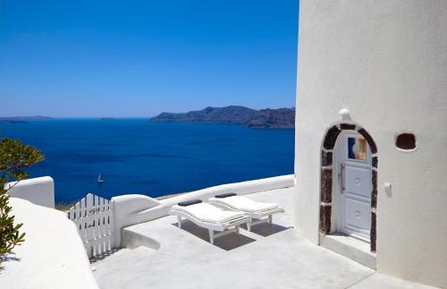 Elegant Santorini House Villa Windmill Caldera View-Outdoor Hot Tub Oia