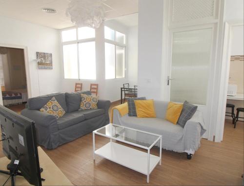  ARCO de los GIGANTES, a perfect apartment for groups, Ferienwohnung in Antequera