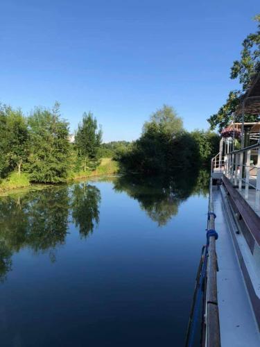 péniche Ino Lefkothea II chambre d'hôtes